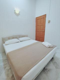 Pearl Villa 5 Bedroom Unit 1 - 3