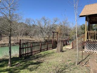 Bandera Stronghold Retreat - Bandera - 5