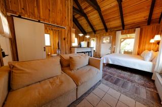 CenterHillLakeCouplesRelaxingCreeksideTinyCabin 4 - Smithville - 6