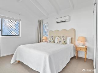 Bungalow On Bright - BOBs - Emu Park - 8