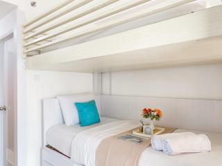 Cozy and Good Studio Sayana Bekasi Apartment By Travelio - 9