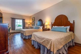 Chateau Saint Denis Hotel - 9
