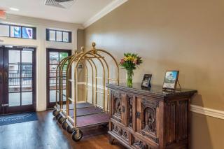 Chateau Saint Denis Hotel - 5