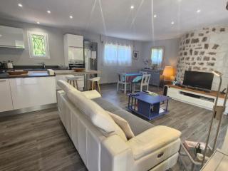 Villa 3 pièces climatisée, terrasse, piscine, proche commerces et centre-ville – Sainte-Maxime - FR-1-780-64 - Sainte-Maxime - 2