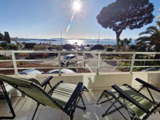 Appartement 2 pièces climatisé centre Sainte-Maxime avec parking et balcon - FR-1-780-70 - Sainte-Maxime - 0