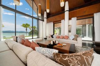Exclusive Oceanfront Living, 5BR Pool Villa Elegance - 7