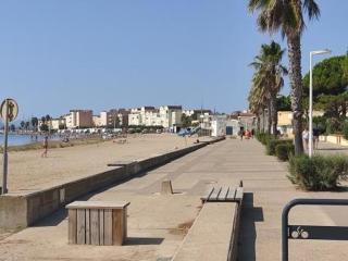 Gruissan: T2 Cabine, Piscine, Parking, Centre, 4/5 pers, Petit Budget - FR-1-796-3 - 4