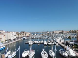 Gruissan - Studio rénové climatisé 2/3 pers, parking sécurisé, à 50m de la plage du Grazel - FR-1-796-16 - 2