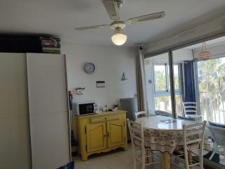Studio cosy avec parking sécurisé à 50m de la Plage du Grazel - FR-1-796-47 - Gruissan - 6
