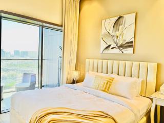 Spacious Spectacular Skyline View in Heart of Dubai - 3