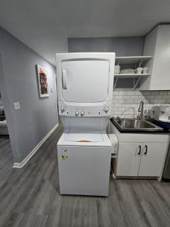 2 King Beds Near Airport - The Silver Hideaway - Forest Park - 9