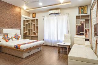 FabExpress Star Light - Pune - 1