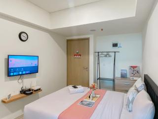 Comfortable and Enjoy Living Studio Meikarta Apartment By Travelio - 8