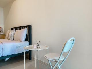 Comfortable and Enjoy Living Studio Meikarta Apartment By Travelio - 4