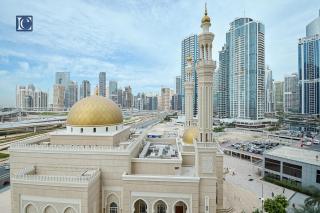 Cozy 1-Bedroom Apartment in N2 Lakepoint Tower JLT - 7