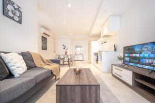 Signature South Yarra Style 2br2bafree Parking - 8