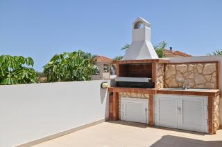 Terrace BBQ Villa with Pool, 5min Ayia Napa Marina - Liopetri - 8