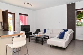 Terrace BBQ Villa with Pool, 5min Ayia Napa Marina - Liopetri - 1