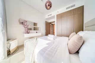 Luxury 2 Bed with Bluewater Views & Infinity Pool - 1