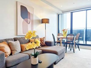 The Heart of City Living with Incredible City & Skytower View Nearby Queen St - Auckland - 0