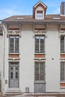 The Purple Courtyard - Beaune - 2