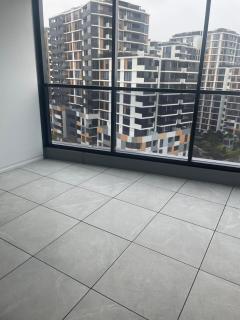 1 Bedroom Apartment with balcony - Sydney - 5