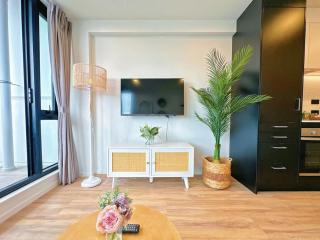 Lime-Fresh Garden Atmosphere CBD 1B Pool Sauna Gym - Auckland - 3
