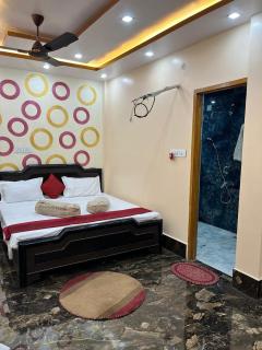 Madhu Jitendra Niwas Home Stay - 8