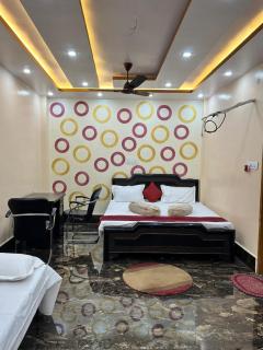 Madhu Jitendra Niwas Home Stay - 4