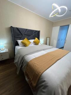 Luxury apartment with panoramic view of San Isidro - Lima - 4