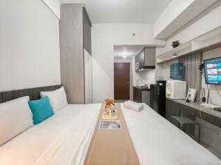 Good and Warm Studio at Transpark Juanda Bekasi Timur Apartment By Travelio - 7