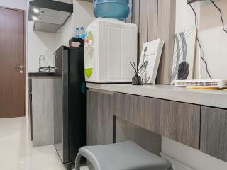 Good and Warm Studio at Transpark Juanda Bekasi Timur Apartment By Travelio - 3