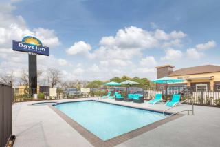 Days Inn & Suites by Wyndham La Porte - La Porte - 8