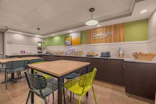 Spark by Hilton Clarks Summit - 2