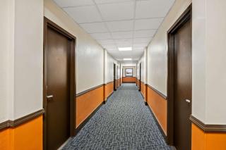 Econo Lodge Manistee - Manistee - 1