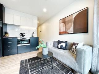 Serene Cityscape Haven AC 1B VS Pool Gym & Sauna - Auckland - 8