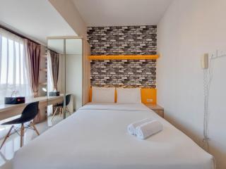 Homey and Good Studio Taman Melati Sinduadi Apartment By Travelio - 0
