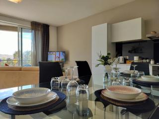 Stunning Seafront Apartment with Marina and Valletta views in Malta - Gżira - 1