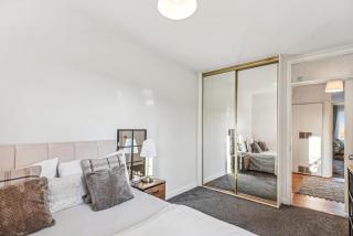 Spacious2Br-Balcony-Parking-25minCentralLondon - London - 6