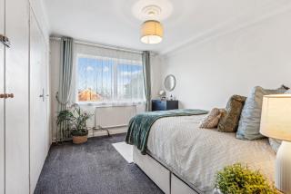 Spacious2Br-Balcony-Parking-25minCentralLondon - London - 3