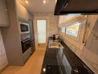 Lloret de Mar Coastal Retreat Just Steps from the Beach - 5