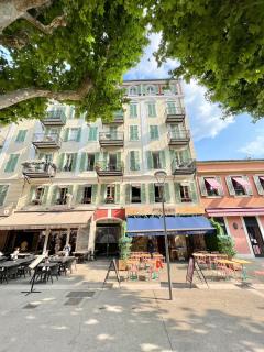 Place Grimaldi, close to beach and restaurants, with balcony - 7