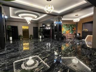 Sheltons Hotel - - 3