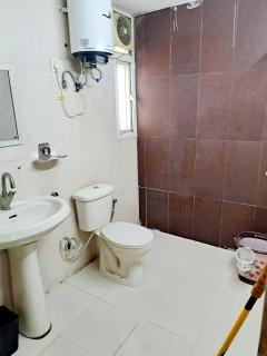Warm & Cozy Fully Furnished Flat on - 7