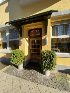 Hotel-Restaurant-Schlosskrug - Saarbrücken - 1