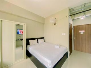 Good Deal and Homey Studio at Royal Sentul Park Apartment By Travelio - 8