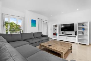 Villa Noah Your Luxurious 4BR Retreat by Bocobay - Palm-Eagle Beach - 0