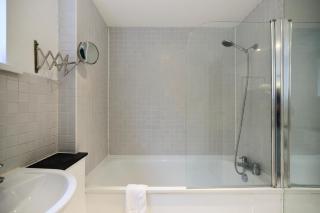 The Wray Crescent Hideout - Stylish 4BDR with Parking - Londra - 3