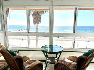 Geysotur Beachfront 75 - 0