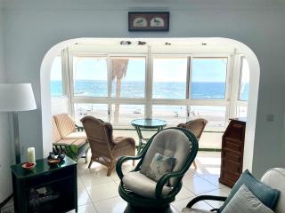 Geysotur Beachfront 75 - 4